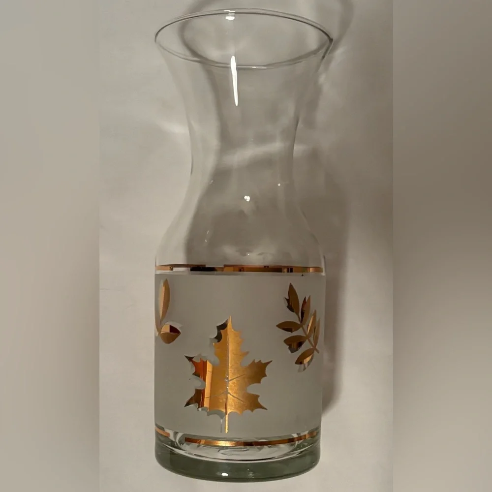 Vintage Mid Century Frosted Gold Leaves Libbey Glass 22oz Carafe Pitcher
